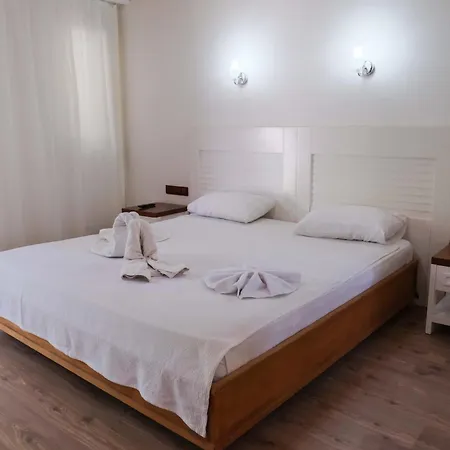 Apella Hotel 3*